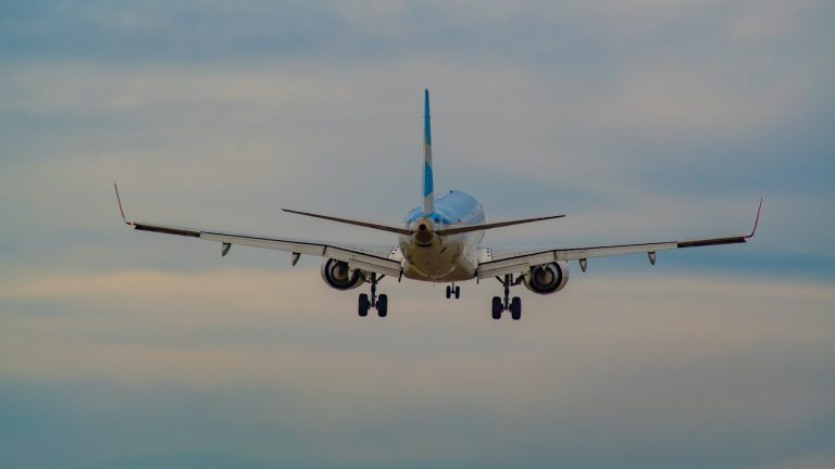 E Dreams : Save up to 40% by booking both flight and hotel on E dreams